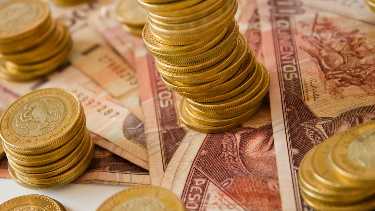 mexican_pesos_29813200