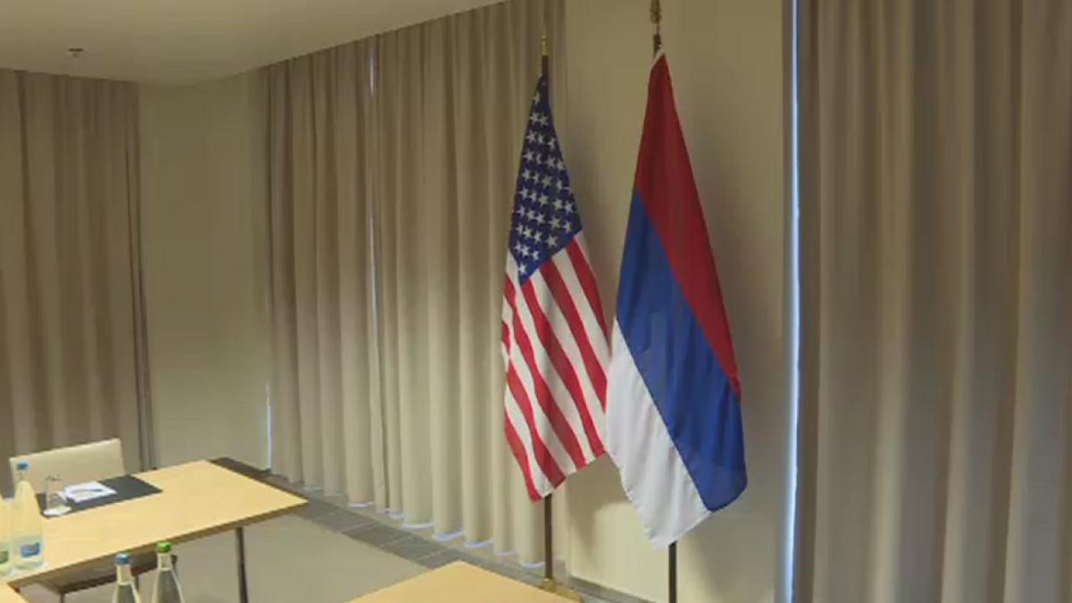 56a026f2c361882e078b4593_21223300