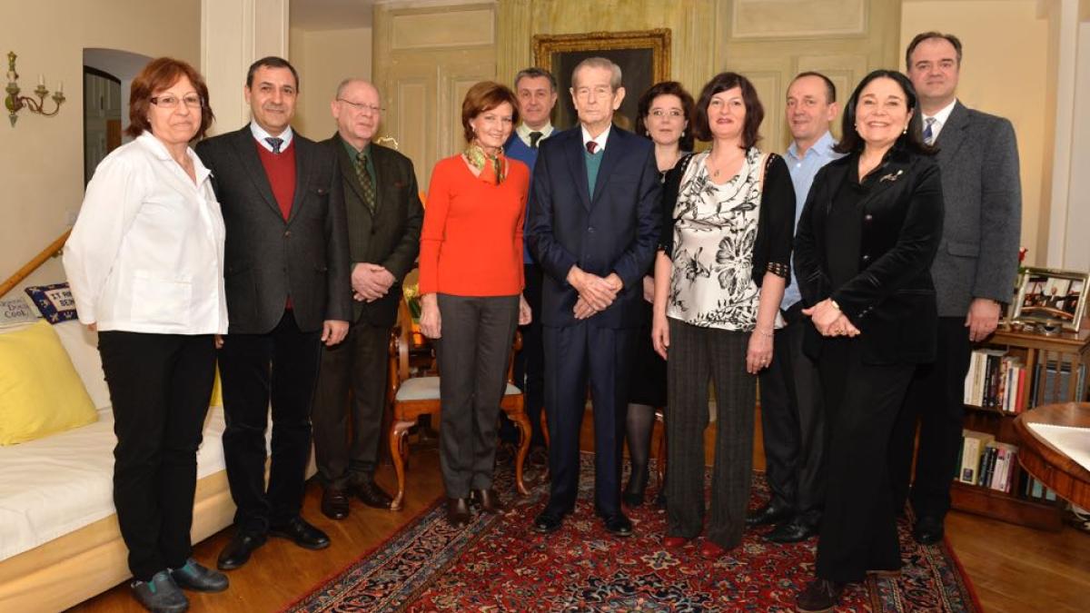 familia_regala_68486000