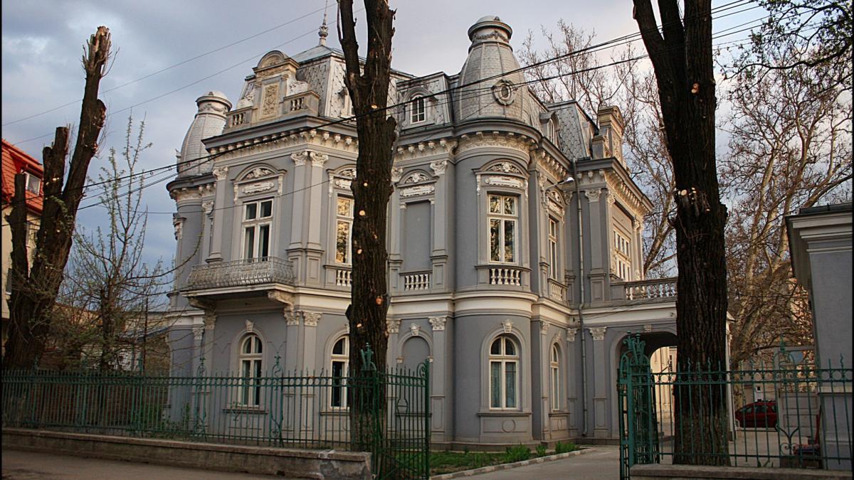 colegiul_dinu_lipatti_52011400