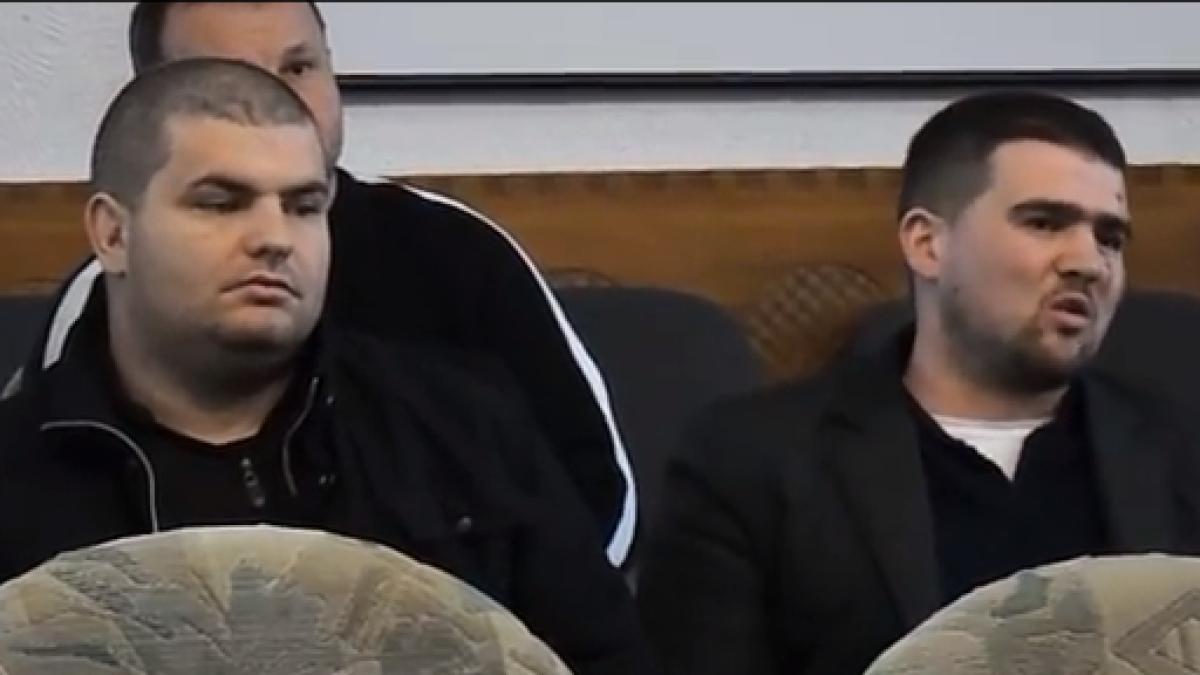 mesajul tanarului care a oprit refugia ii la intrarea in romania video