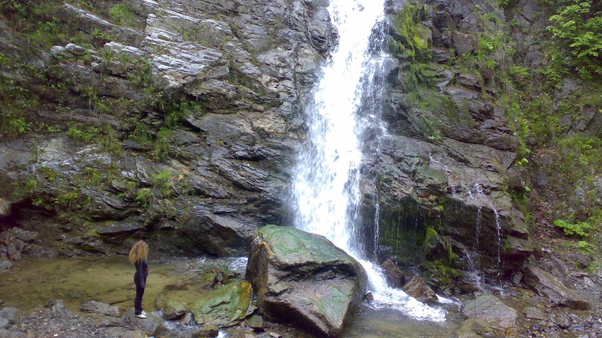 cascada_lotrisor_3_7ada3a9c23db99_85214400