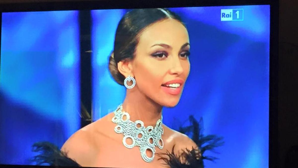 12654564_929956863724330_4196419857114238968_n_93497000