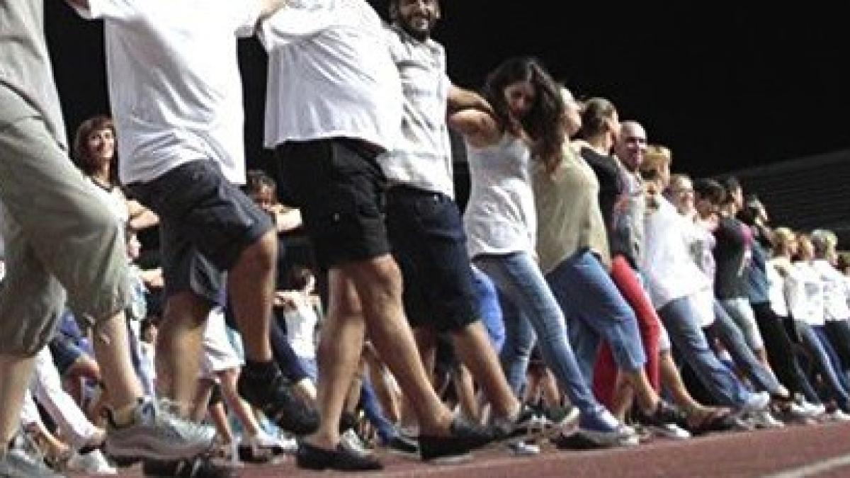 constan a ar putea ajunge in cartea recordurilor cu sirtaki