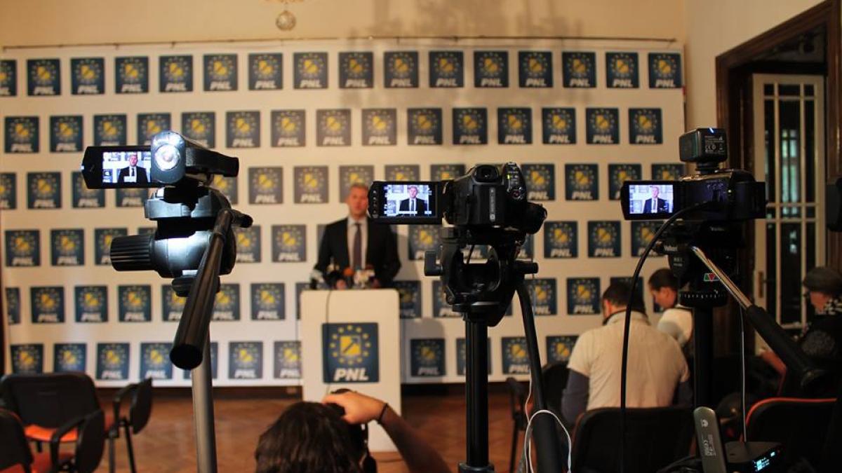 10013559_935632443177590_307351030280669887_n_01201800