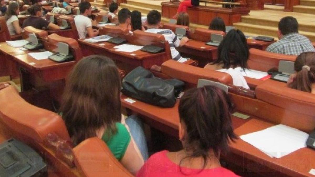 tineri_camera_deputatilor_53343400