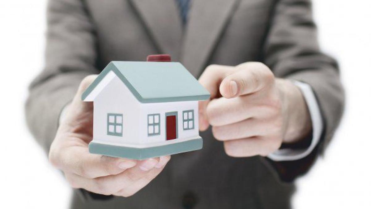 24_banca_shutterstock_48_465x215_76551000