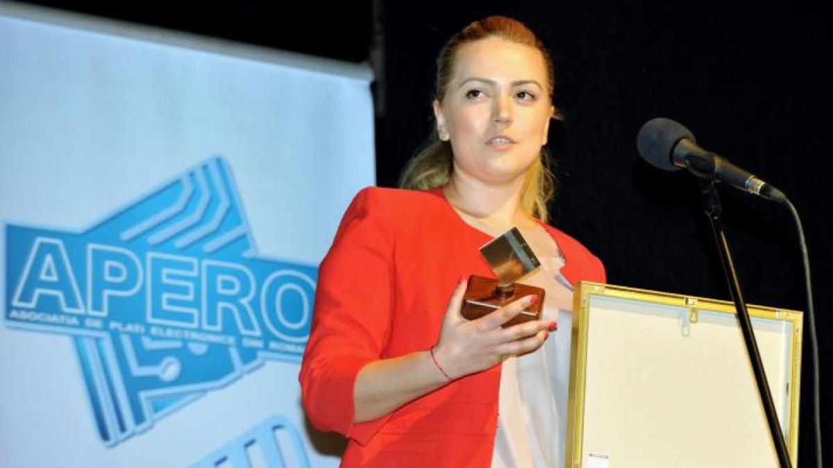 liviu_dragnea_revolutprc-ccprc-a6ioneazaprc-ccprc-86_psd__ionela_dobricaprc-ccprc-86__interviu_despre_procesul_prin_care_trece_partidul_exclusiv_26583300