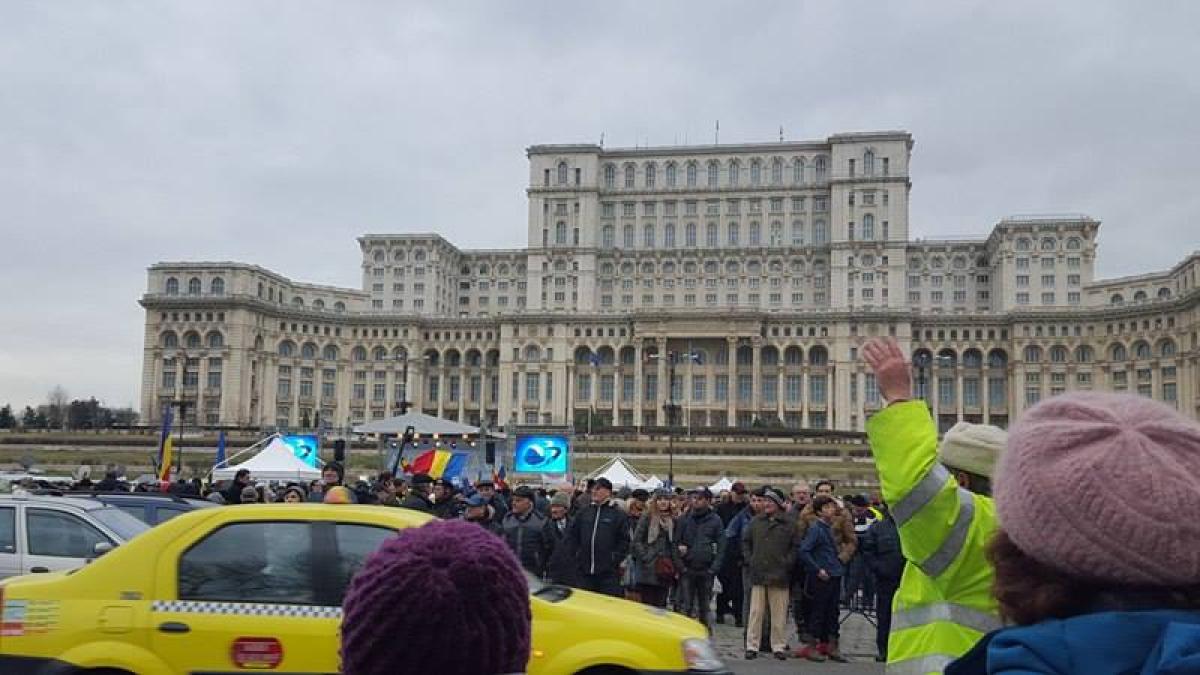 12767769_10205749742243126_1682496957_n_09759900