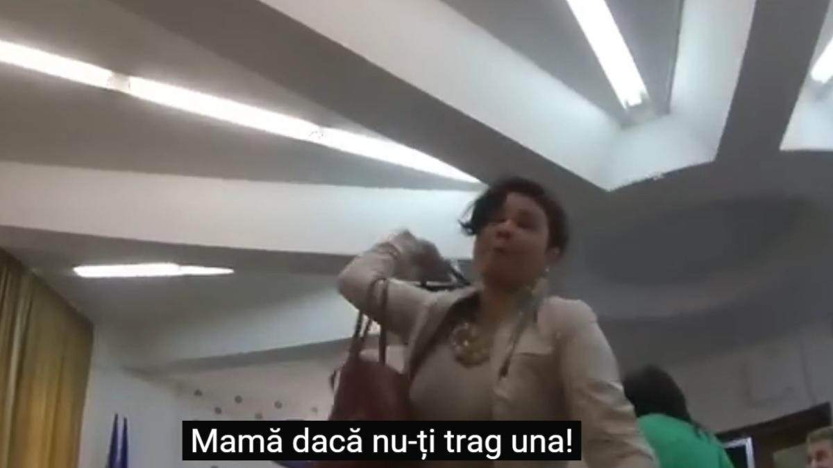 scandal la ministerul mediului gen i aruncate i cuvinte dure video