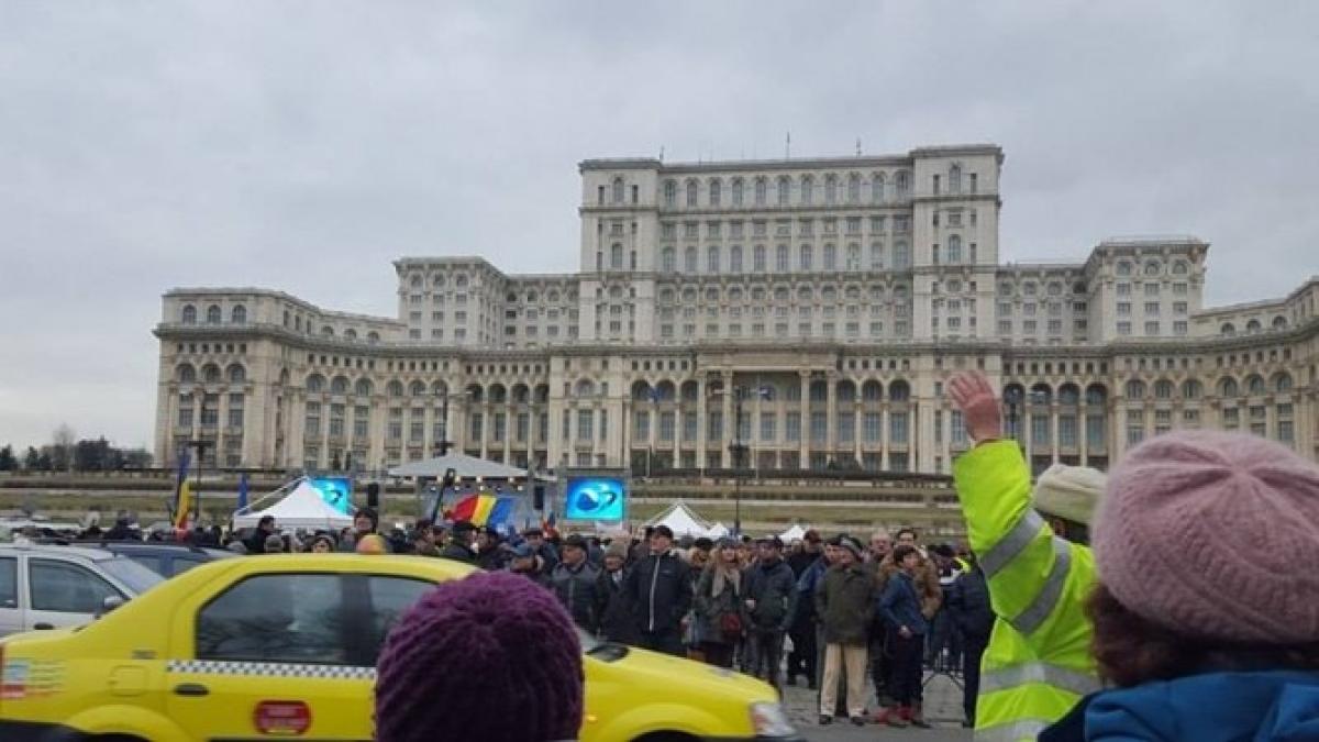 12767769_10205749742243126_1682496957_n_09759900_67879200