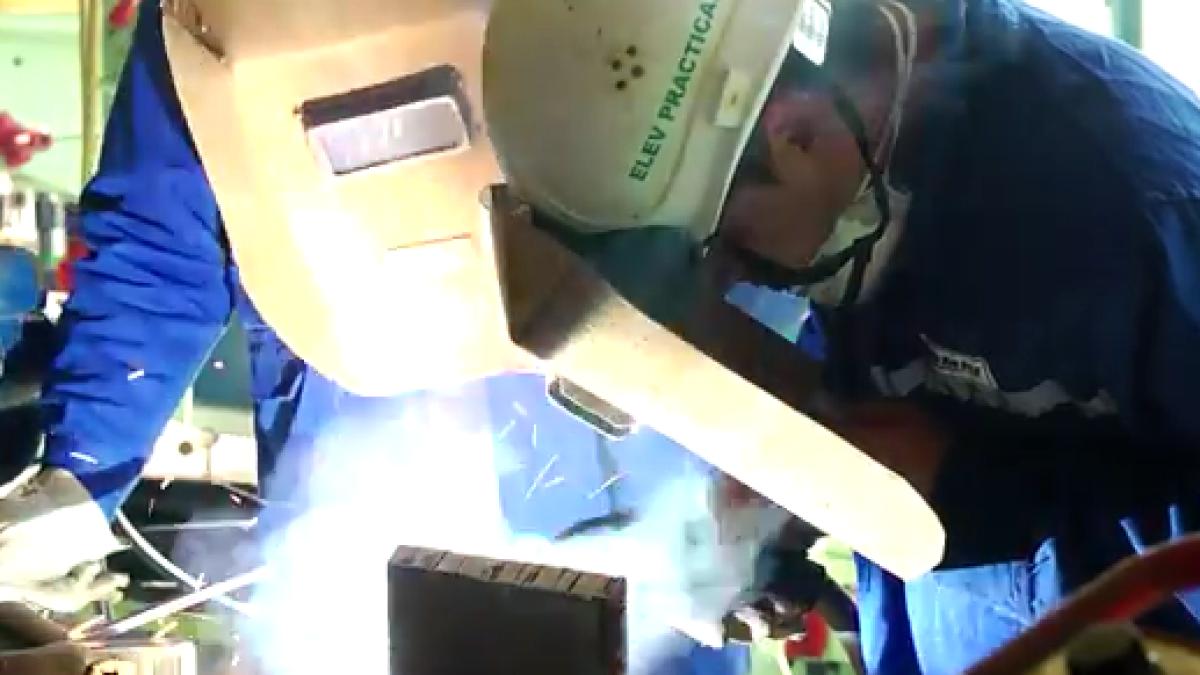 elevi_sc_profesionala_99589200