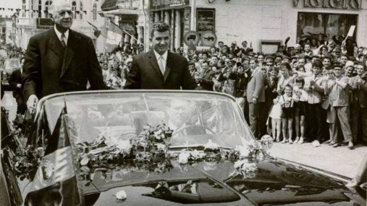 nicolae_ceausescu_legiunea_de_onoare_06253800