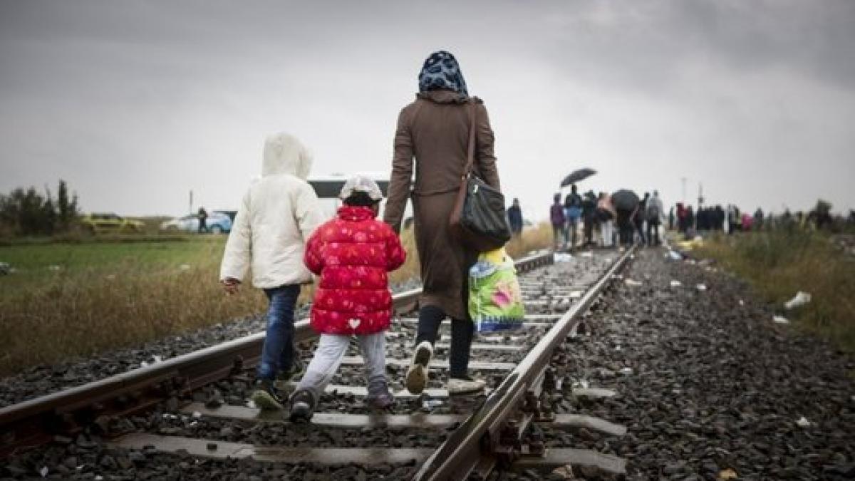 familii_refugiati_calatorie_77832500