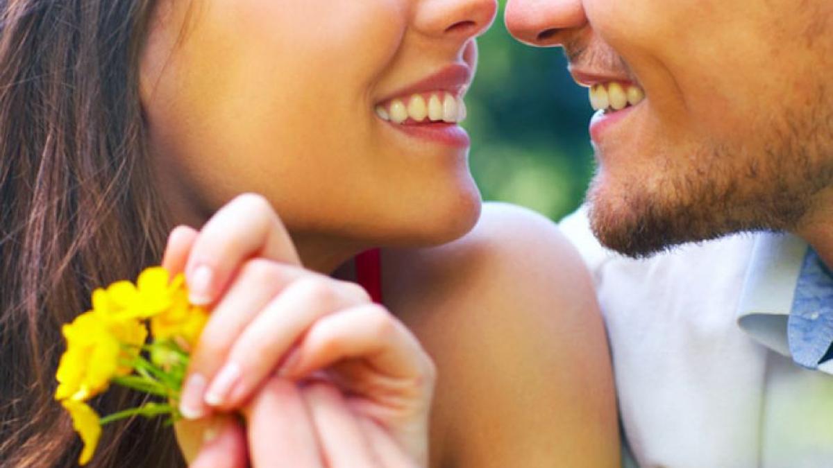 subiectul_zilei_barbatii_care_ofera_flori_sunt_mai_atractivi_in_ochii_femeilor_tu_apreciezi_acest_gest_size2_07070600