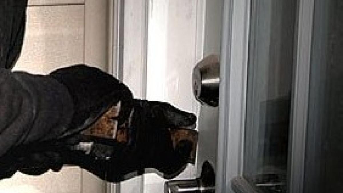 furt_din_locuinta_66070500