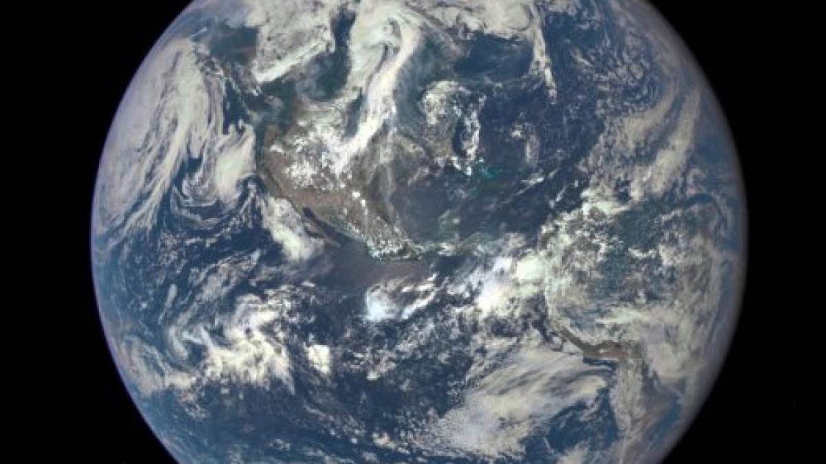 video impresionant publicat de nasa cum respira terra
