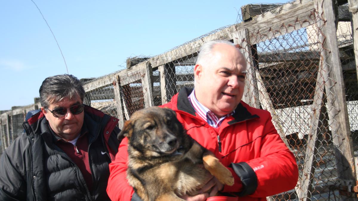 nc_si_mm__cu_fetita_spre_masina_41785700