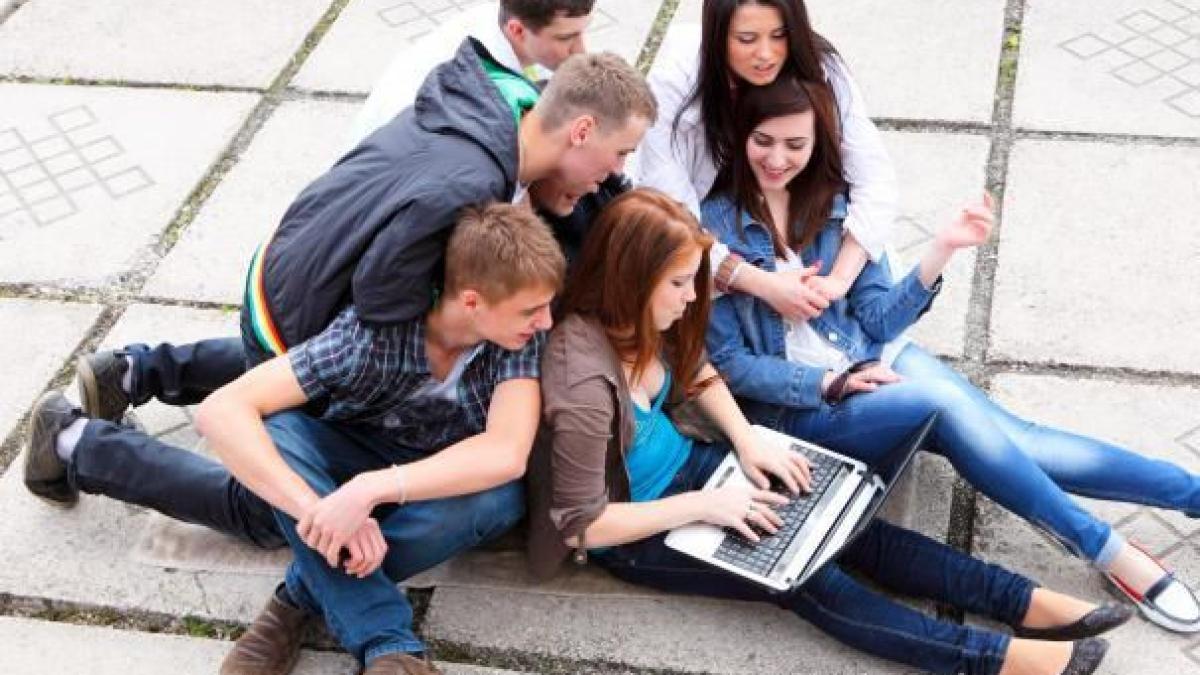 tineri_465x390_60920100