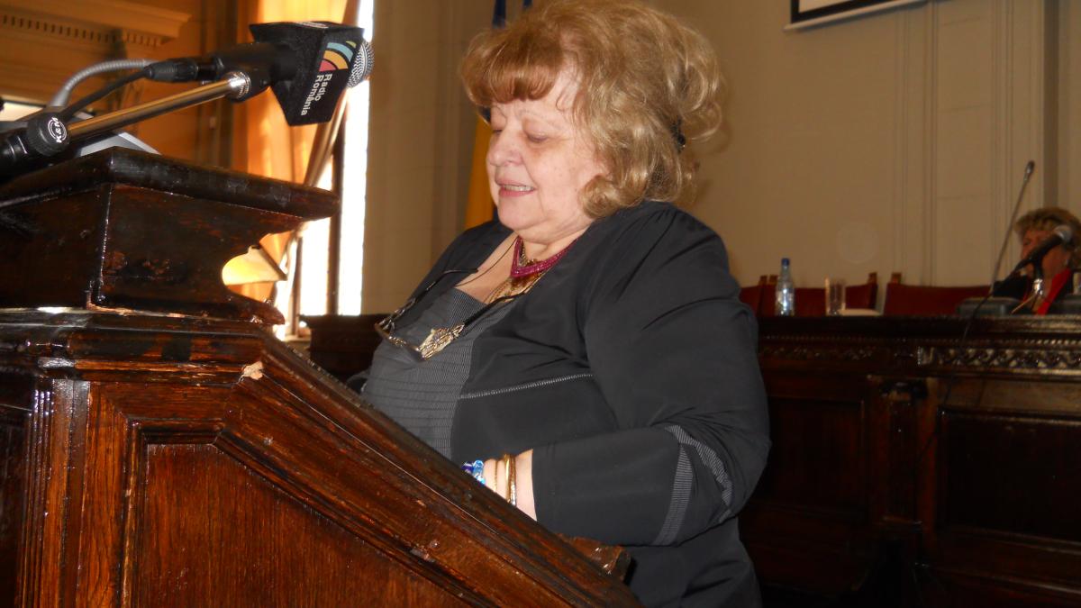 carmen_dumitriu_88411300