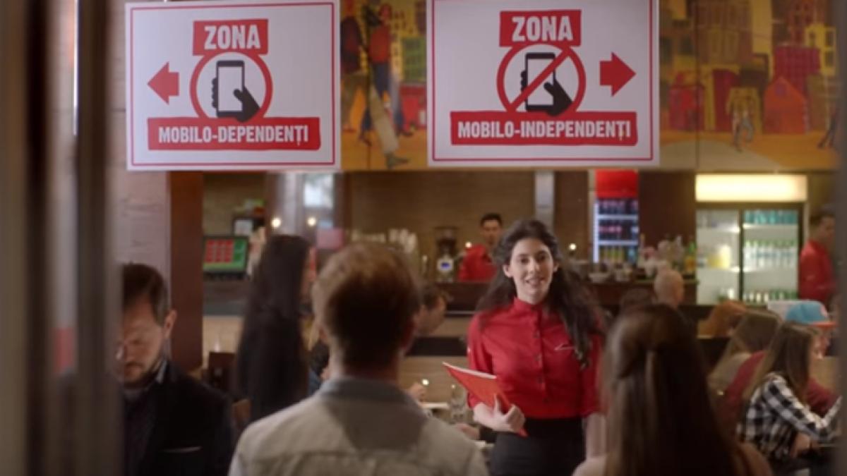 pizza hut fara smartphone la masa campanie pentru de telefonizare