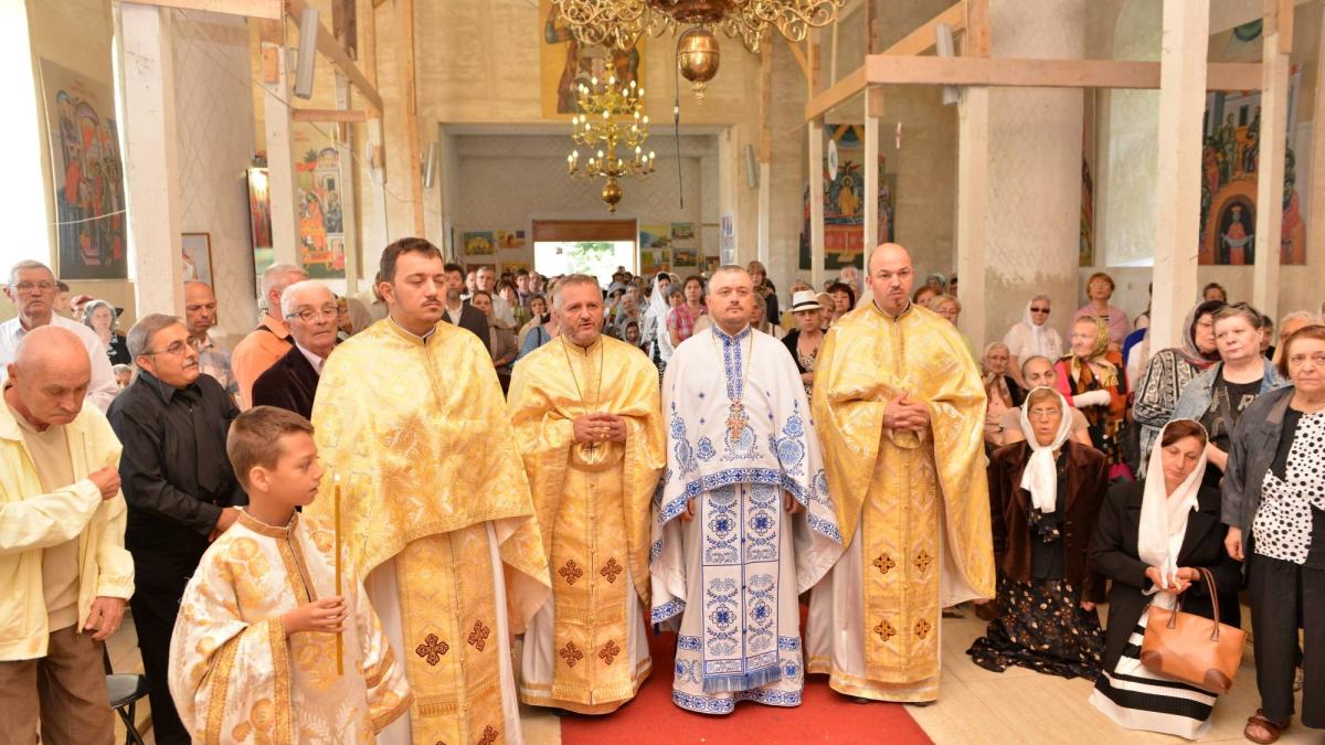 sfanta_liturghie_iancu_vechi_matasari_w2000_h1335_q100_66340900