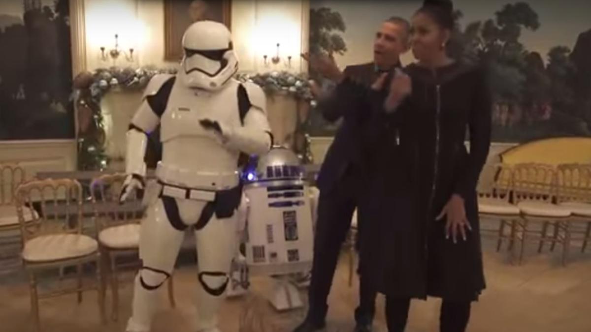 barack si michelle obama dans cu robotul r2 d2 la casa alba video