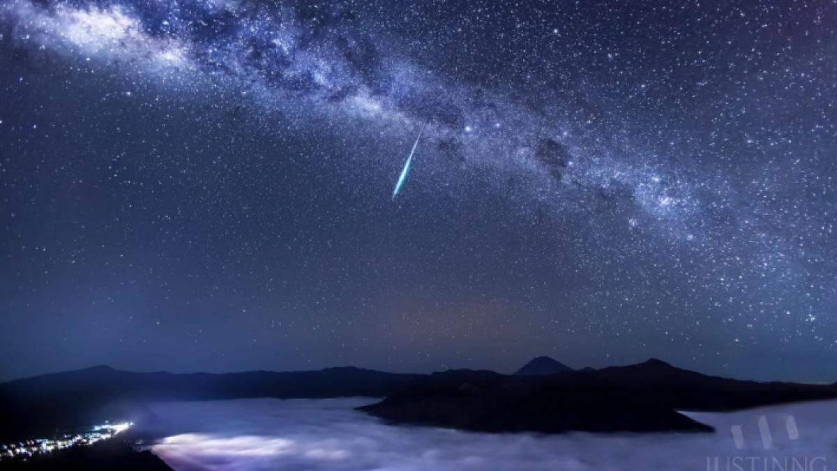 eta_aquarid_meteor_justin_ng_17226300_74756500