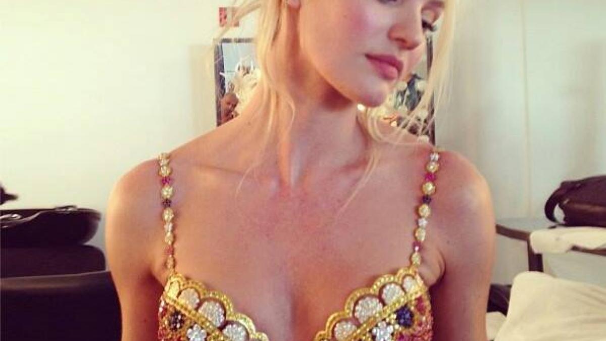 candice_swanepoel_66014000