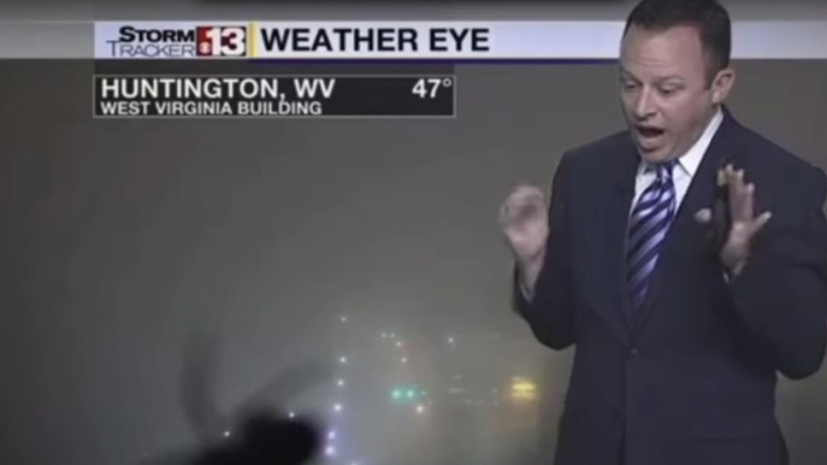 clipe de spaima pentru un prezentator tv surprinse in direct video