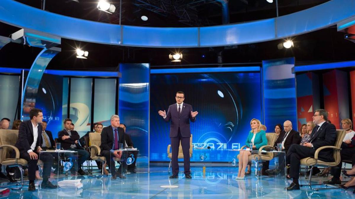 13227203_1036421516435461_3384284117946648191_n_03366400