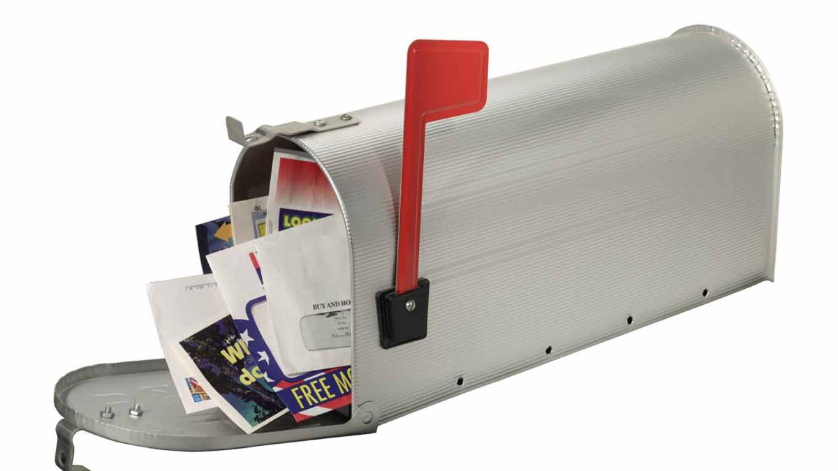 junk_mail_identity_theft_92721700