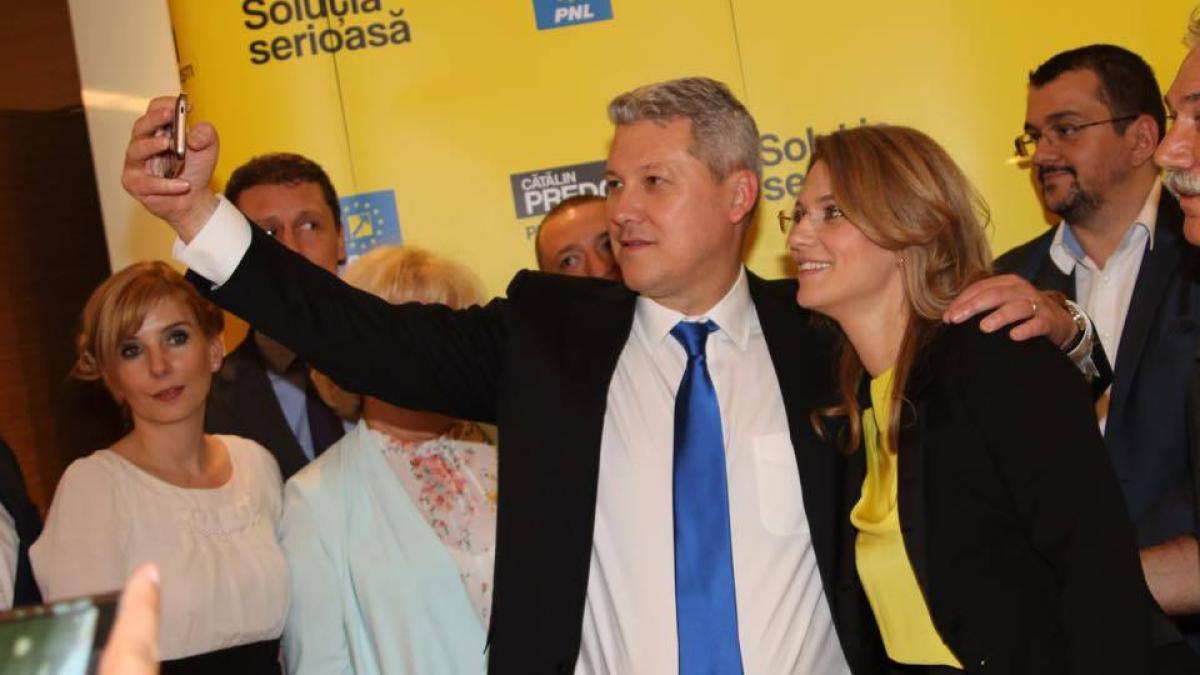 13263898_1108058562592731_1552613100530500229_n_09258700