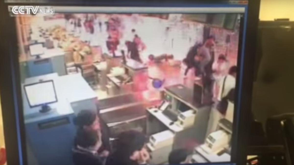 shanghai explozie pe aeroport atacul surprins de camerele de supraveghere