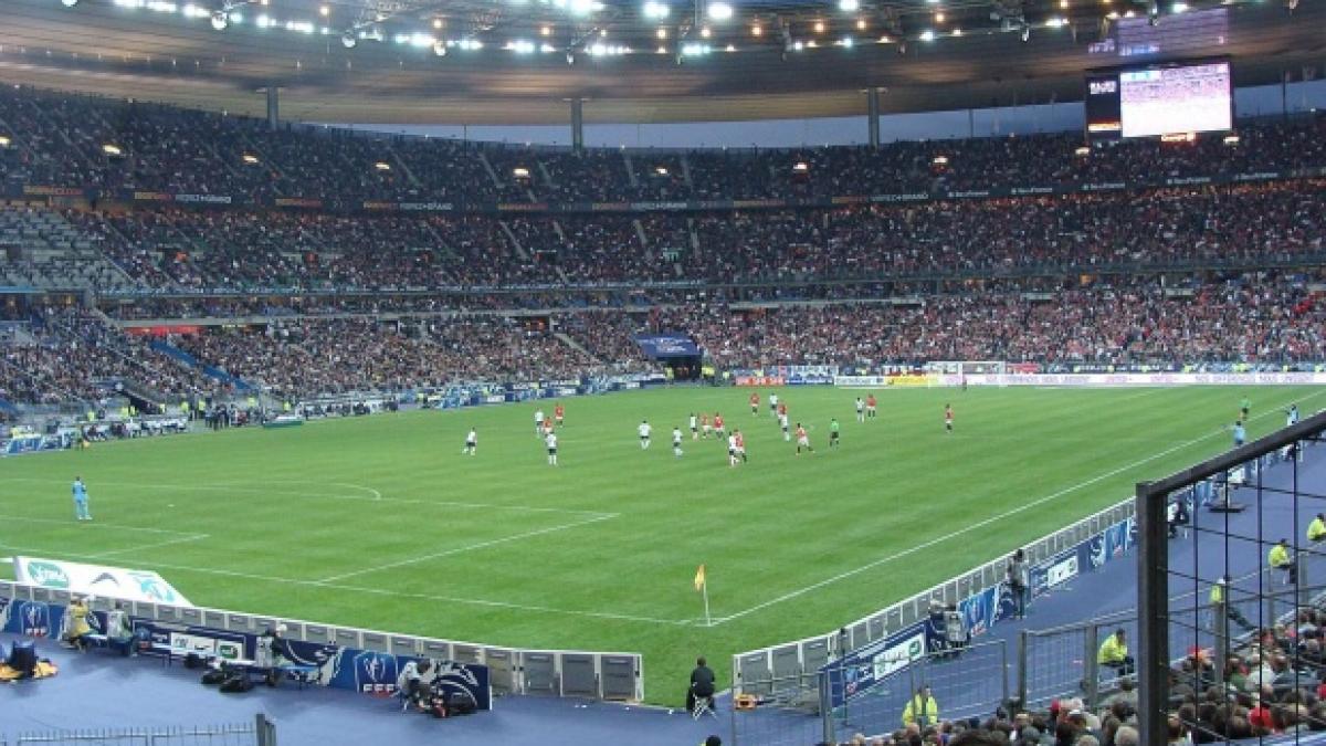 euro_2016_pachet_suspect_descoperit_pe_stade_de_france_387608_57159100