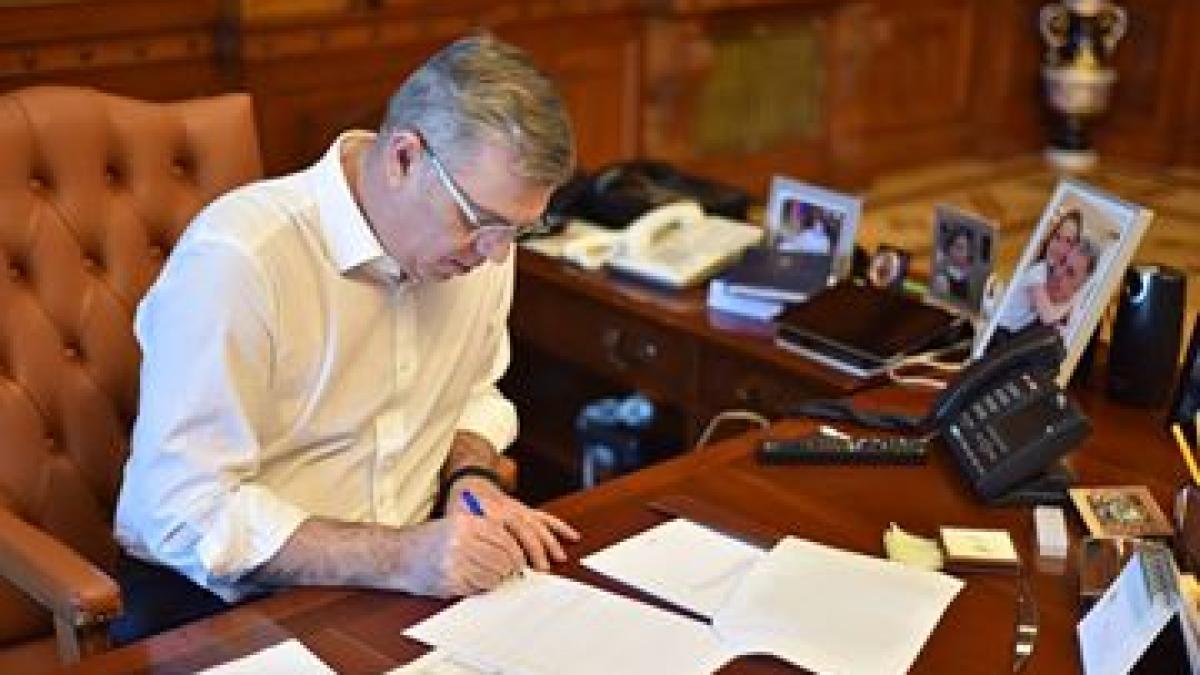 zgonea_birou_84555600