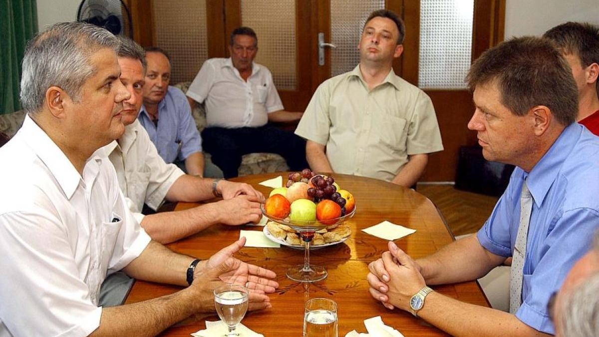 adrian_nastase_klaus_iohannis_28640100