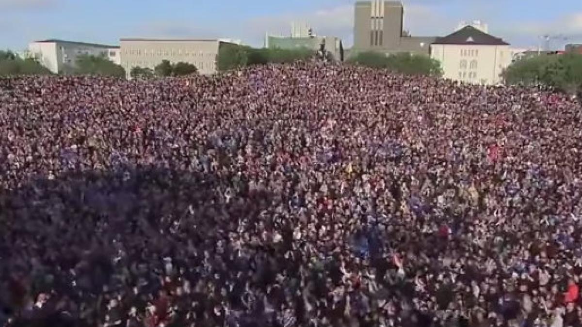 primire fabuloasa la rejkjavik pentru jucatorii islandei video