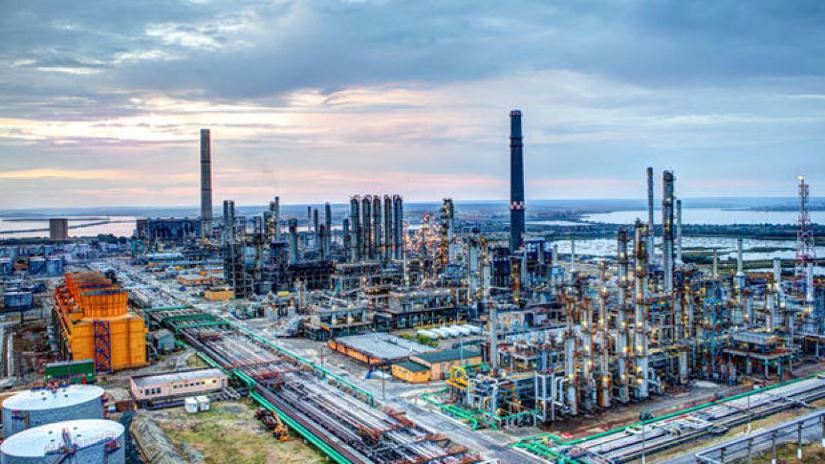 dosarul_rompetrol_2_sechestru_de_trei_miliarde_de_lei_la_rafin_ria_petromidia_1_35908200