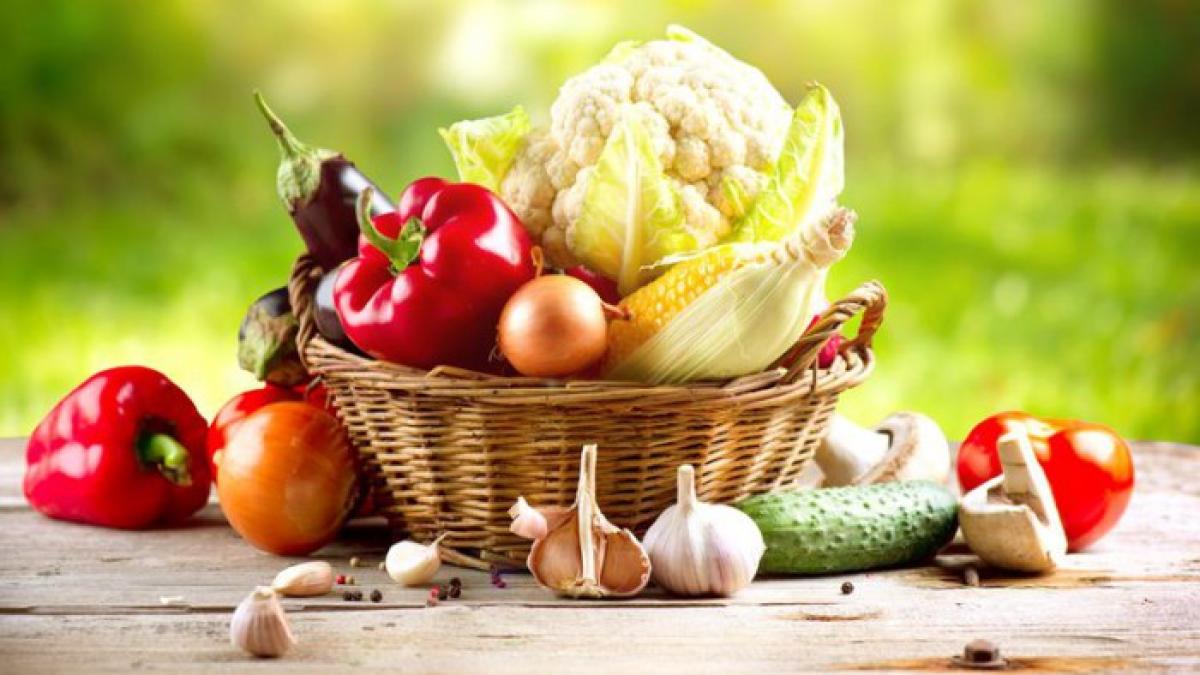 ce_mancam_pe_canicula_prc-e2prc-80prc-93_recomandari_de_la_nutritionist_1467292316_24847300