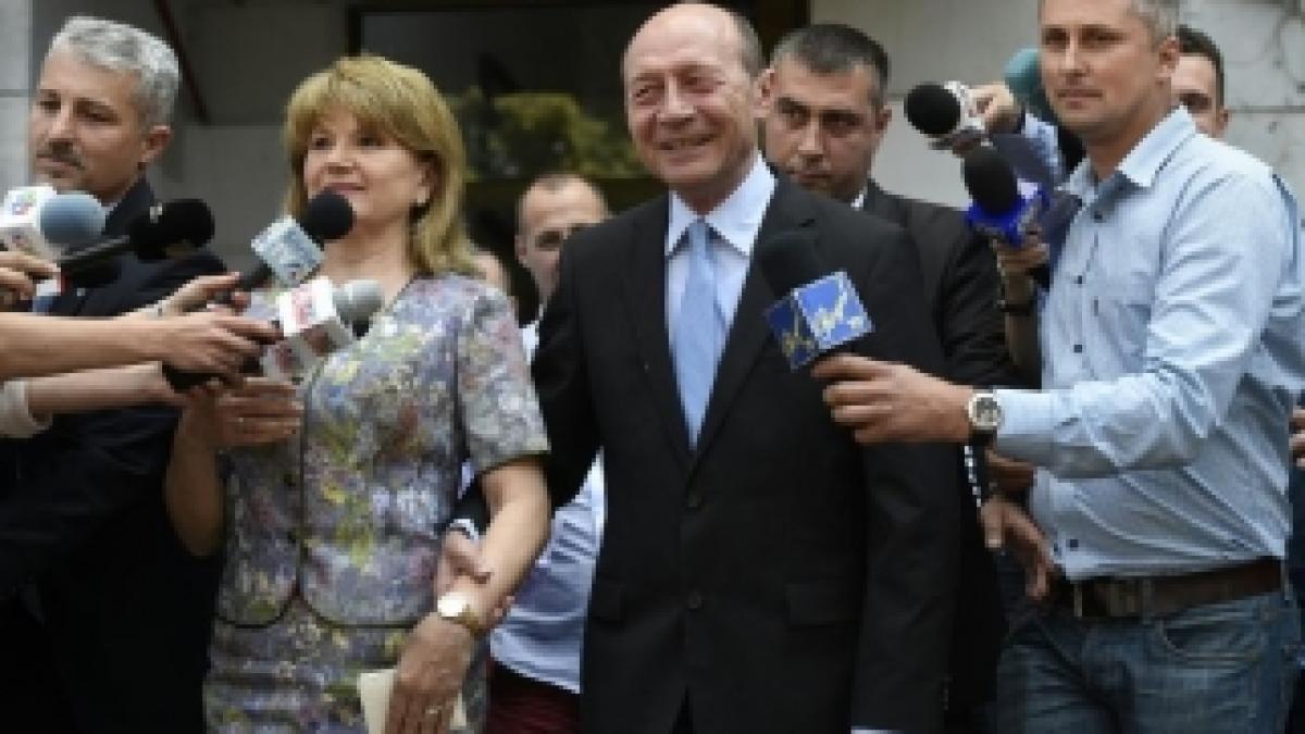 basescu_10133200_27878900