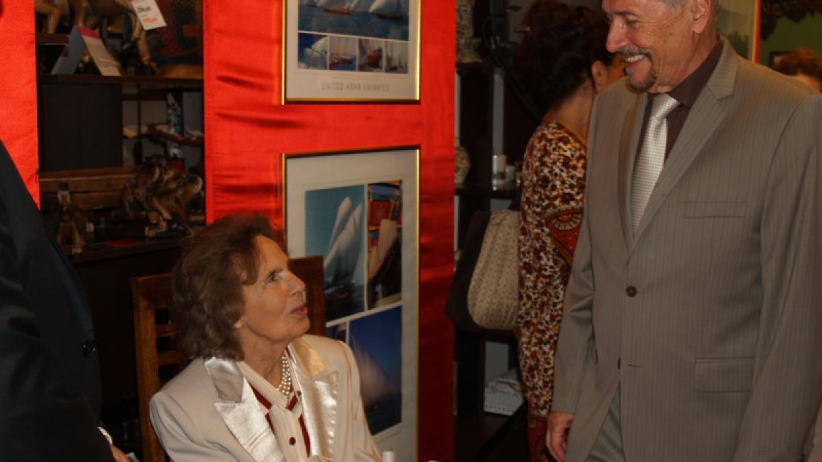 emil_constantinescu_regina_ana_73096900