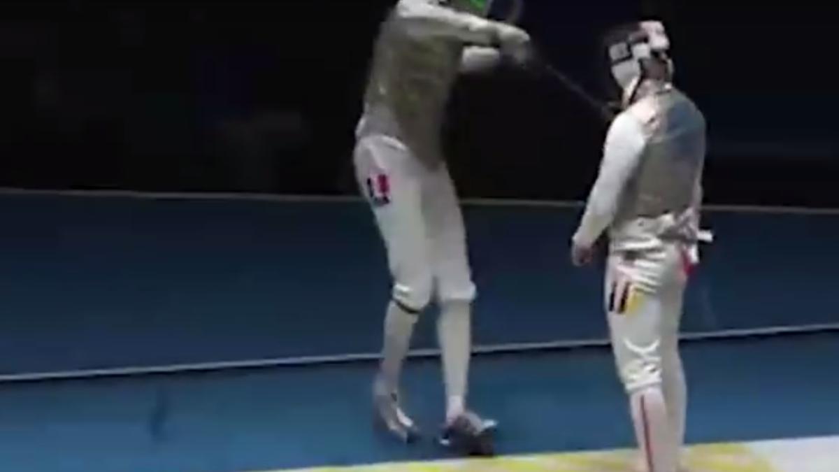 incident amuzant la jo 2016 in timpul probei de floreta video