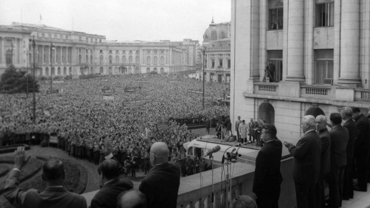 nicolae_ceausprc-ccprc-a7escu___mitingul_din_21_august_1968_56625800