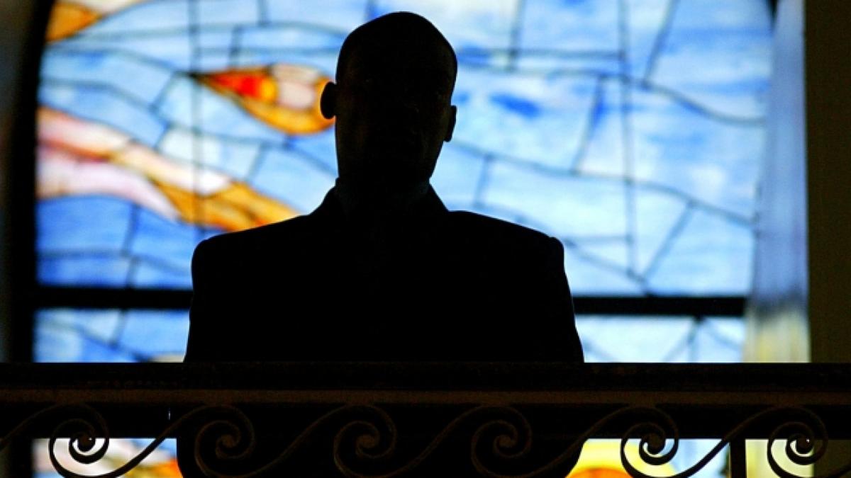 negocieri subterane pentru daramarea guvernului politicianul care a incercat sa i i faca propriul serviciu secret