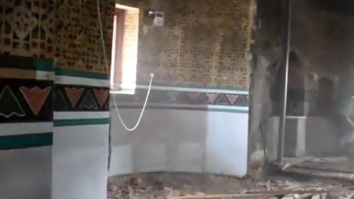 un preot a decis demolarea bisericii in care slujea care e motivul