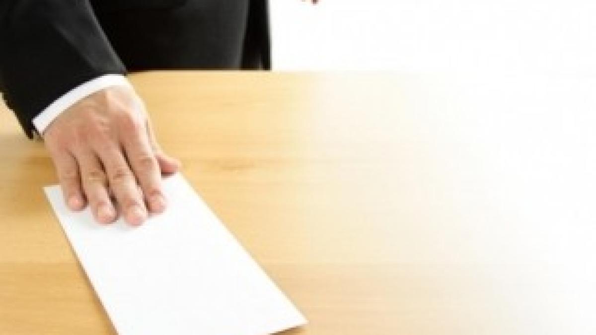 demisie_77525800_77448100_94491500