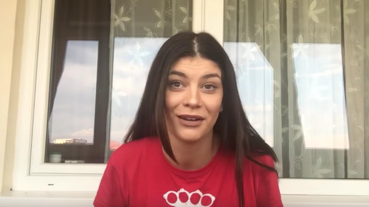 video fabulos cu o tanara care a luat bacalaureatul cu 6