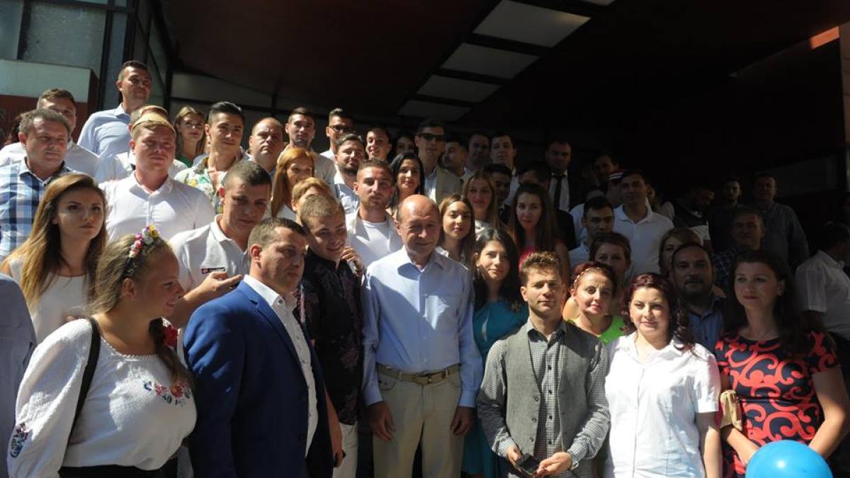 14224901_1360835943929953_4278011122008327108_n_80686900