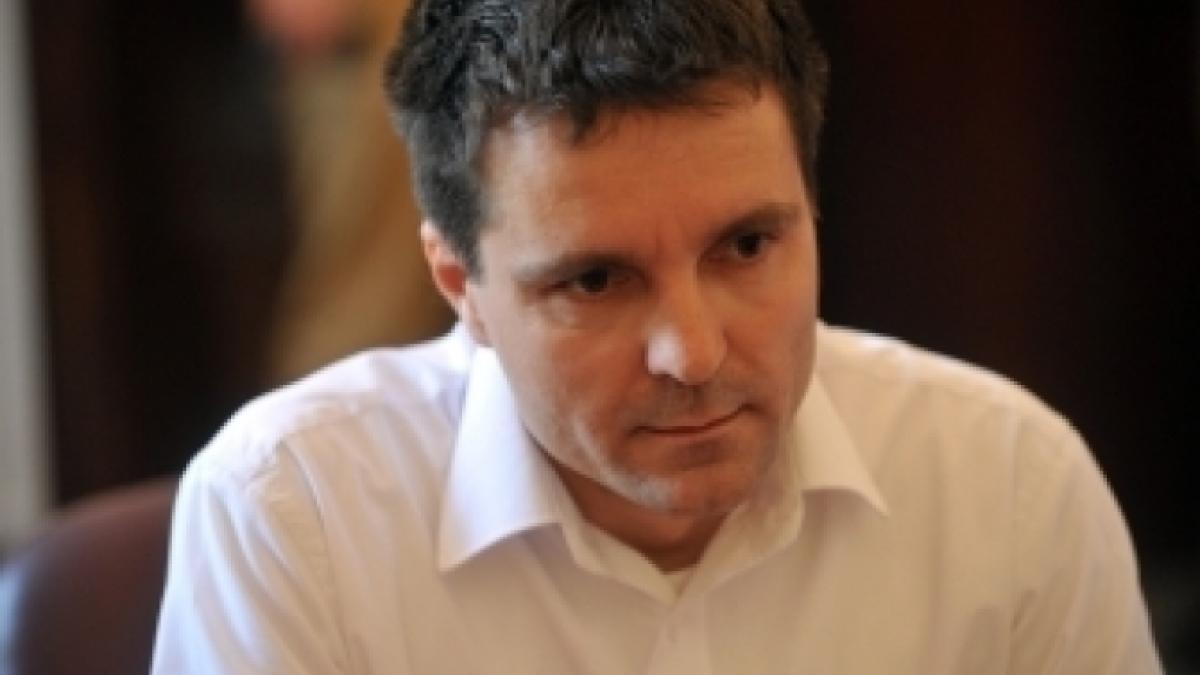 nicusor_dan_56679600_11504000_98661700_16379200